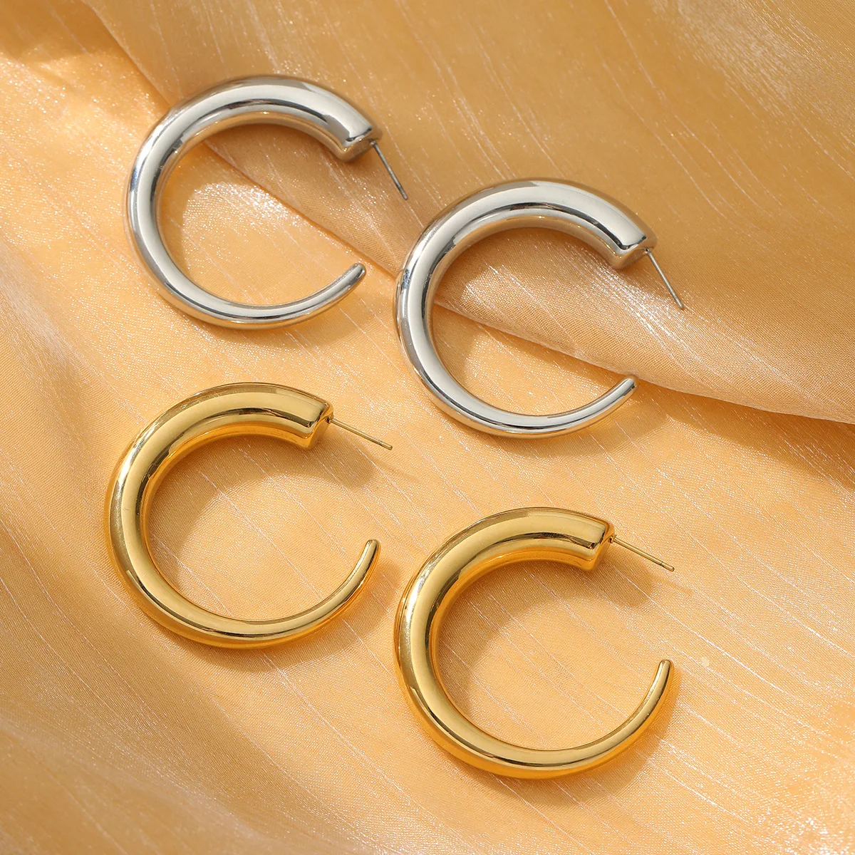 Базовые большие серьги-кольца NIMAI массивные серьги-гвоздики из 18-каратного