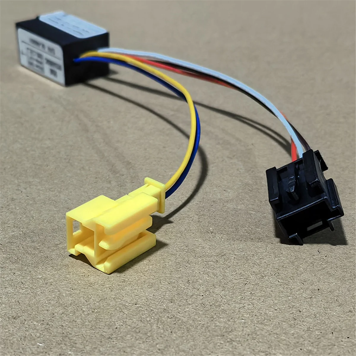 Обходной эмулятор датчика присутствия автомобильного сиденья для деталей