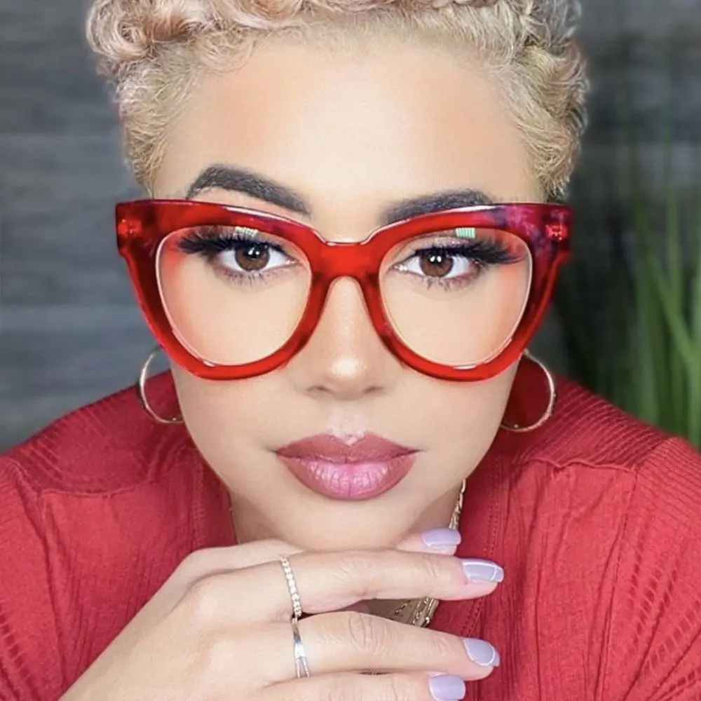 

New Fashion Women Brand Designer Glasses For Ladies Retro Cat Eye Rivet Decoration Frame Clear Computer Top Quality Eyeglasses