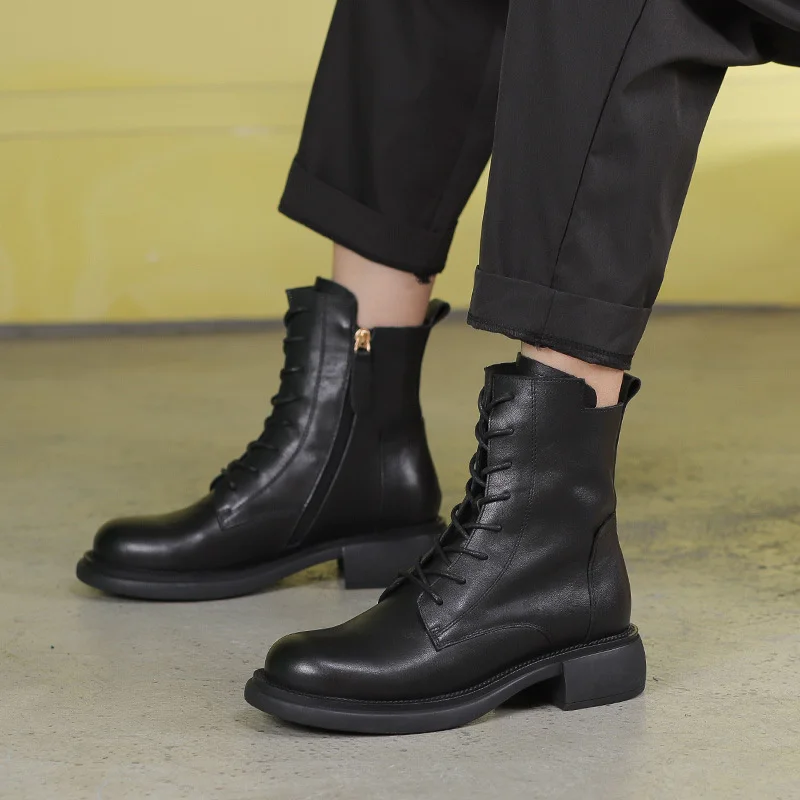 

Роскошные брендовые настоящие красивые мартинсы 2023 Новые Мягкие Кожаные Мотоциклетные простые тонкие ботинки на толстой подошве в британс...