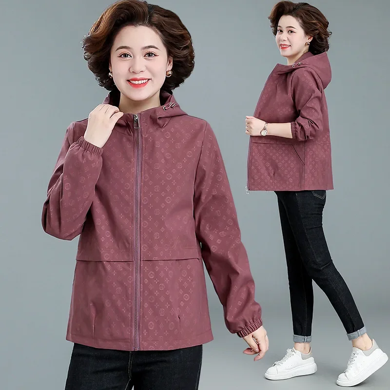 Стильная повседневная куртка для женщин среднего и пожилого возраста