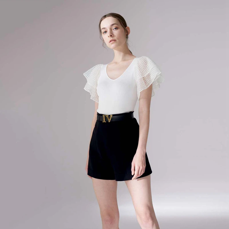 

BKAQU Fashion T-Shirts 2022 Summer New Knitted Mesh Lace V-Neck Solid Color Slim Top Women