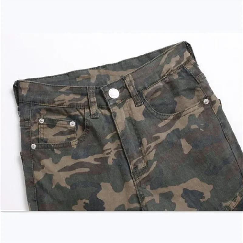 New Slim Fit Street Fashion Men's Jeans with Broken Holes, Folded Patches, and Mid Waist Camo Feet Pants