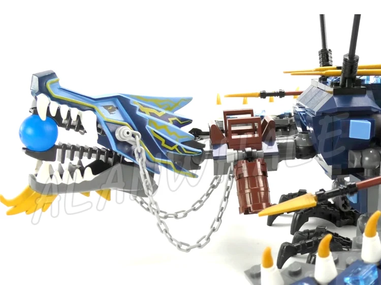 Фото 657 деталей: Конструктор Shinobi Bule Lightning Dragon Battle Silver Helicopter с подвижными крыльями, совместимый с кубиками, 79141 №3