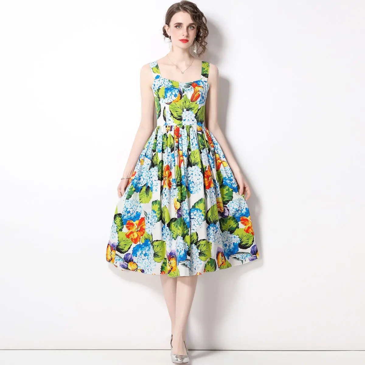 

Женское модельное платье на бретелях-спагетти, элегантное зеленое платье средней длины с цветочным принтом для отпуска, лето 2023
