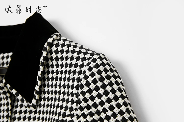 Рисунок 4 - Женский твидовый комплект с юбкой