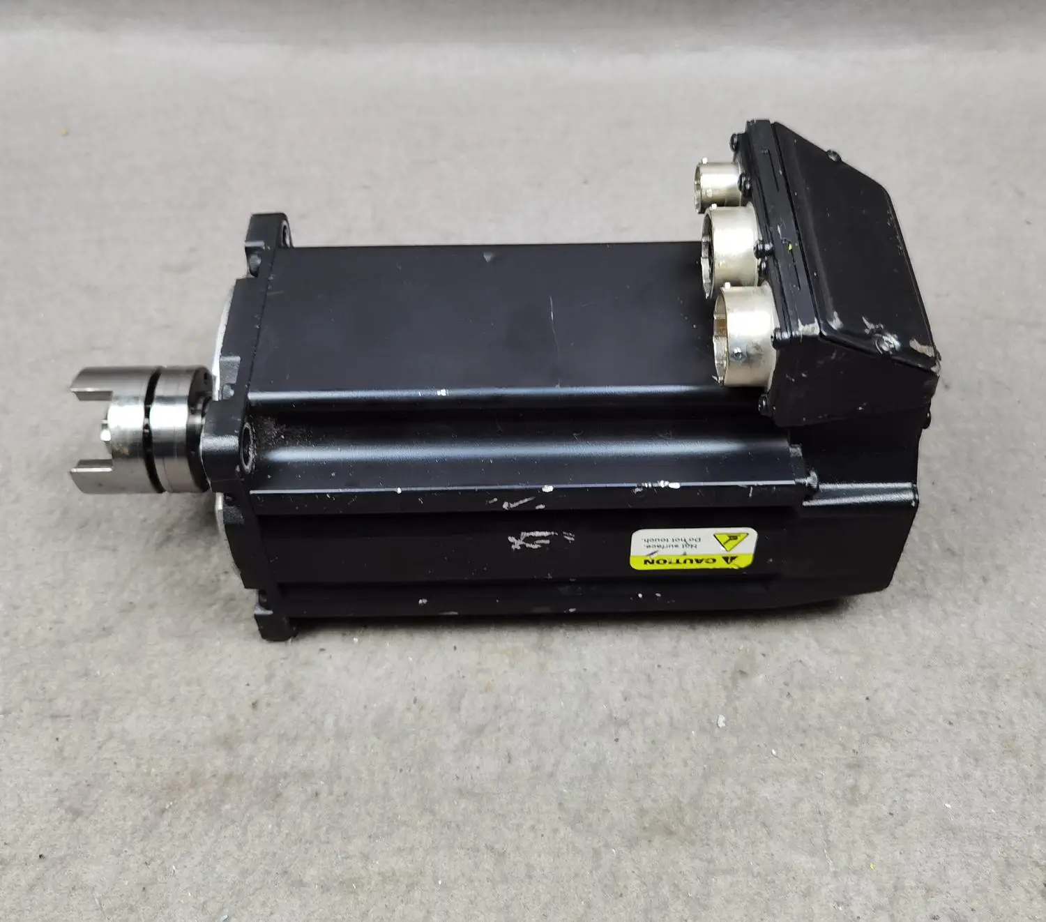 

Бывший в употреблении телефон-серводвигатель MJ24AA (проверка чистоты)