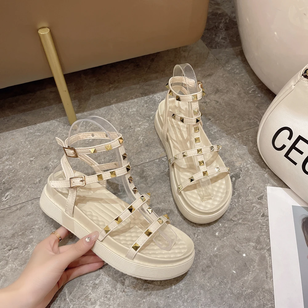 2022 Sandals Ladies Shoes Summer Clear Heels Med Muffins shoe Buckle Strap Suit Female Beige All-Match New Comfort Clogs Studded