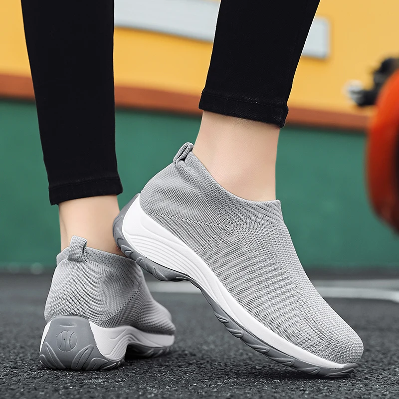 Women Walking Shoes Kintted Chunky Sneakers Cushioned Tennis Shoes Casual Loafers Zapatillas De Mujer Plus Size 45
