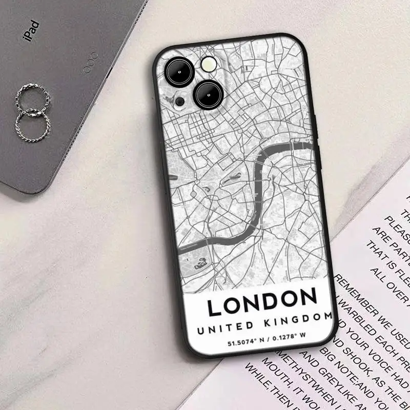 Чехол для iPhone с принтом в ассортименте