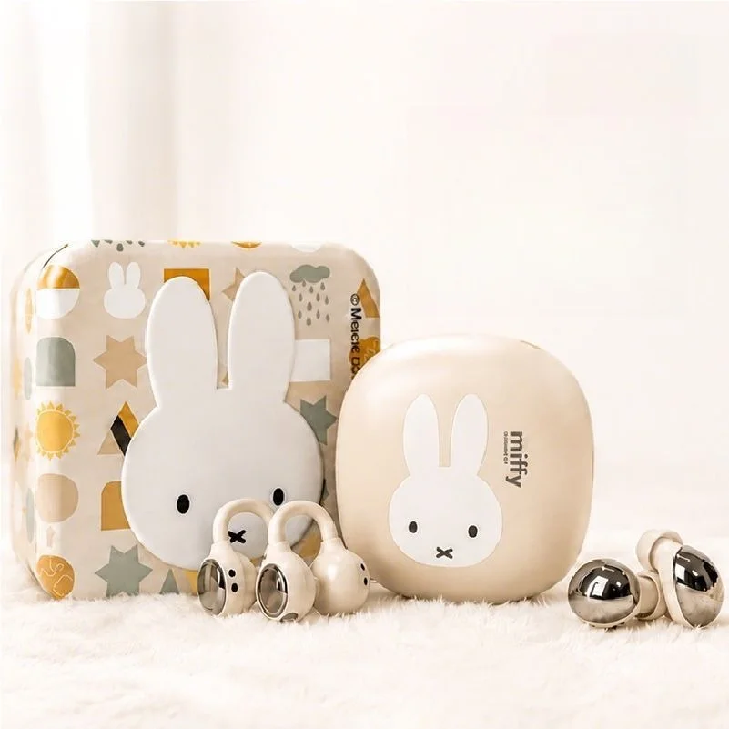 Фото Наушники Kawaii Miffy: милые портативные наушники-клипсы. Отличный подарок друзьям на день рождения. Портативные, новый стиль 2026 года. Отличный подарок девушке. №2
