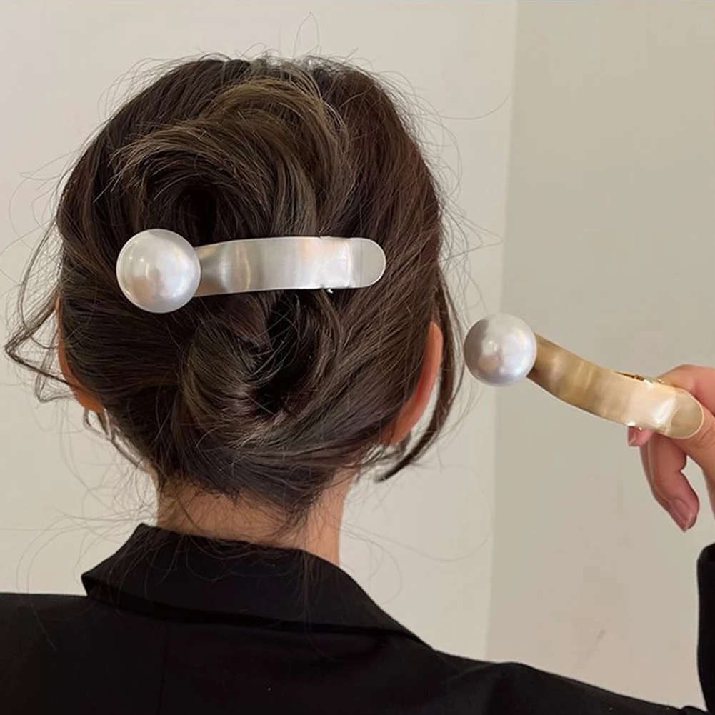 

Fashion Design Pearl Hair Clip Hair Accessories 2022 New Trend Female Franch Temperament Simple Metal Hair Claws Headwear