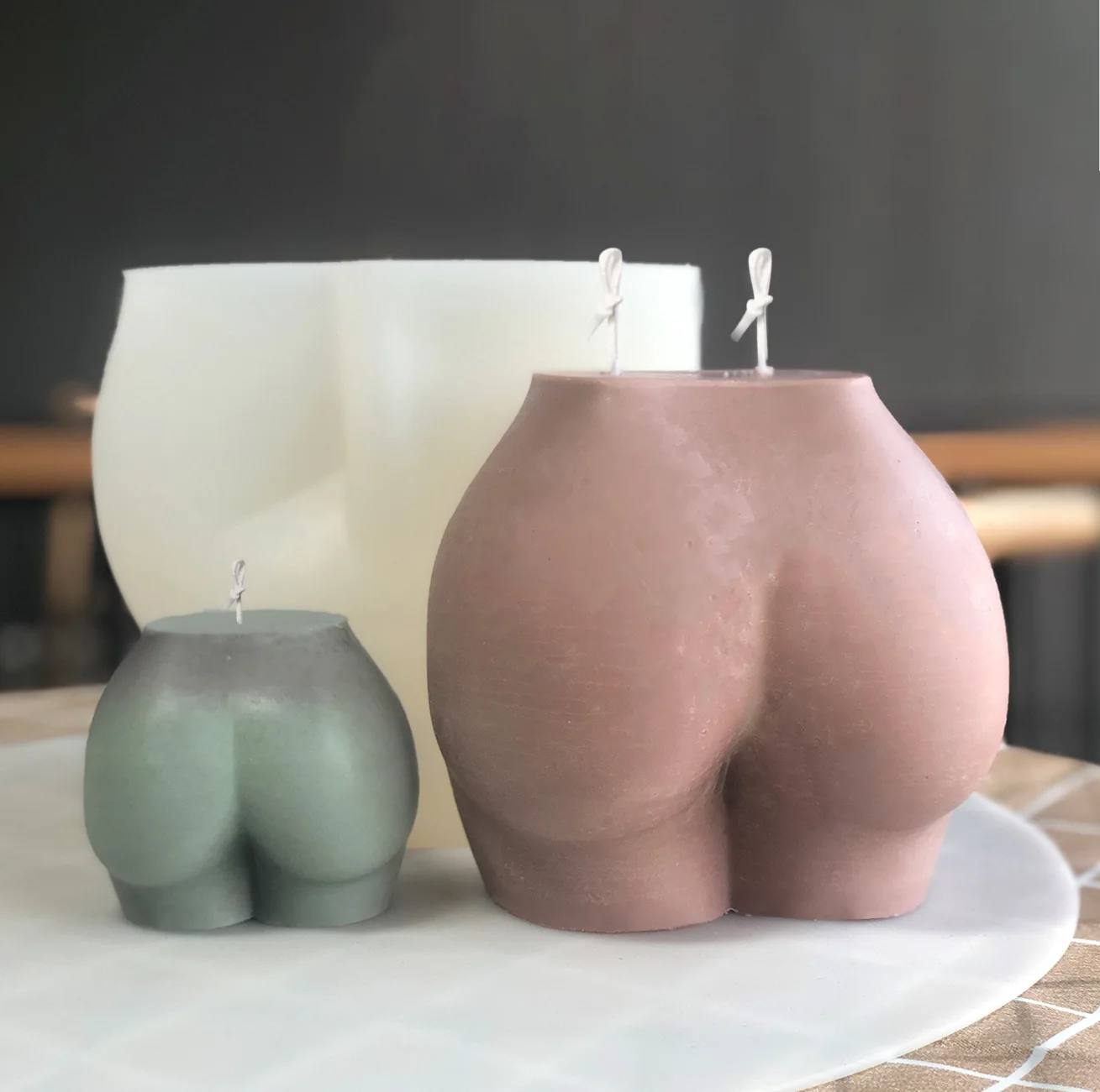 

Sexy Big Ass Scented Candle Silicone Mold Cute Small Ass Shape Soap Plaster Mold DIY Handmade Creative Chocolate Cake Mould