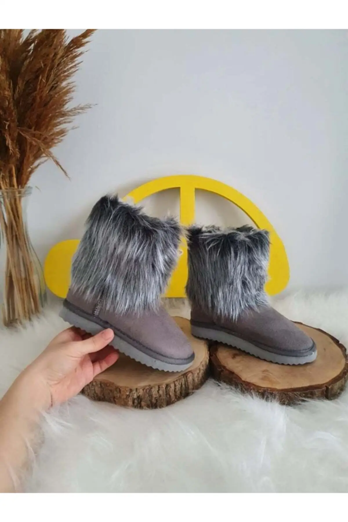 

Kid'S Boots Gray Hairy Boot (Order At Least No Large)