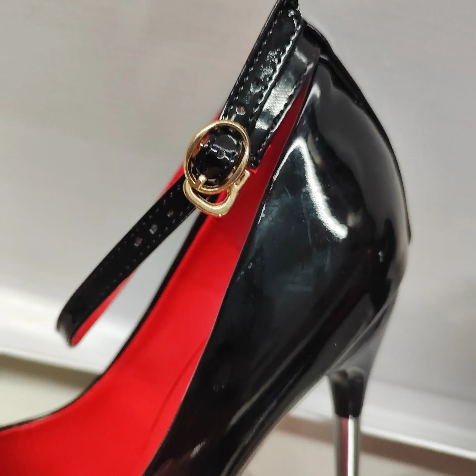 2025 Сверхвысокие туфли на тонком каблуке 30 см из лакированной кожи с рыбьим ртом 19