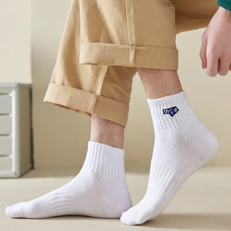 2023 All Season Men Fashion Soft Solid Casual Simple Alphabet Breathable Cotton Warm Boy Mid-height Socks