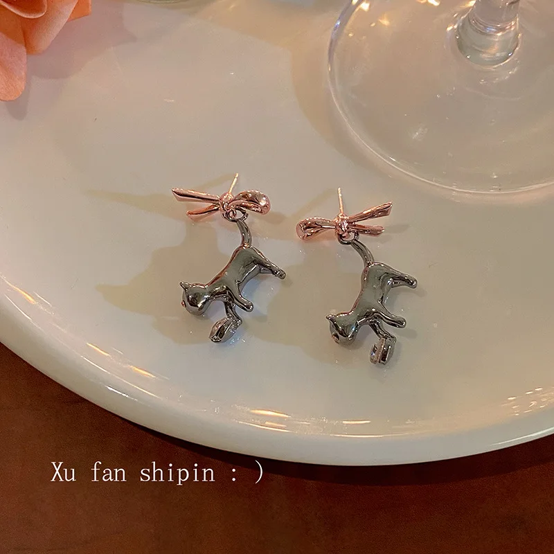 Unique Korean version of the pink black cat bow niche design temperament vintage versatile light luxury ladies earrings