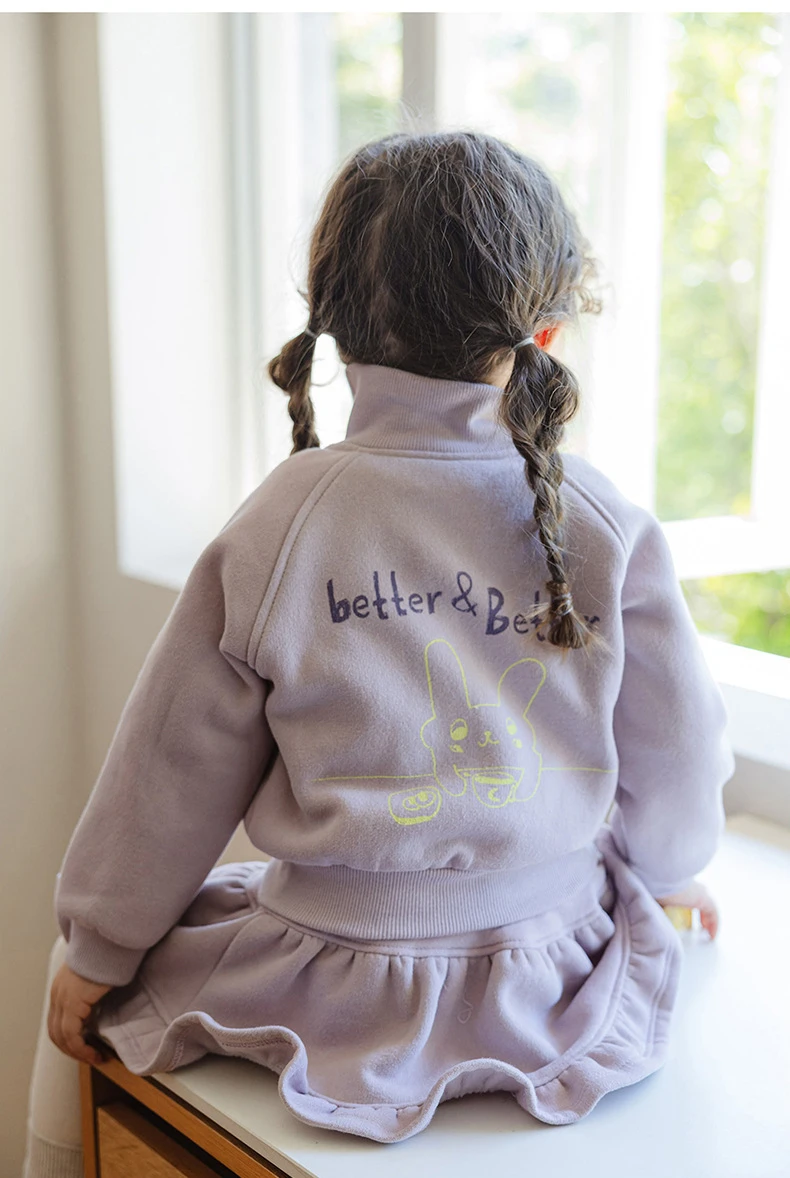 Пальто для девочек топ 2024 зимняя клубничная милая корейская хлопковая мягкая