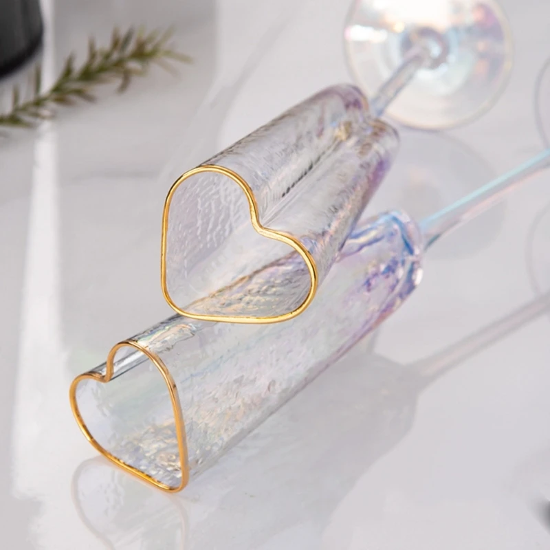 1 пара элегантных бокалов для шампанского в форме сердца с золотой оправой