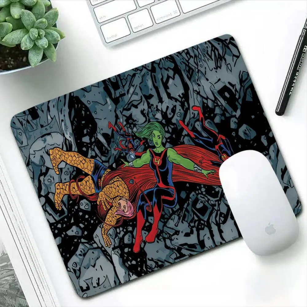 

Фантастический четырехъядерный коврик для мыши, коврик для клавиатуры, настольный прочный коврик для мыши, игровой декоративный настольны...
