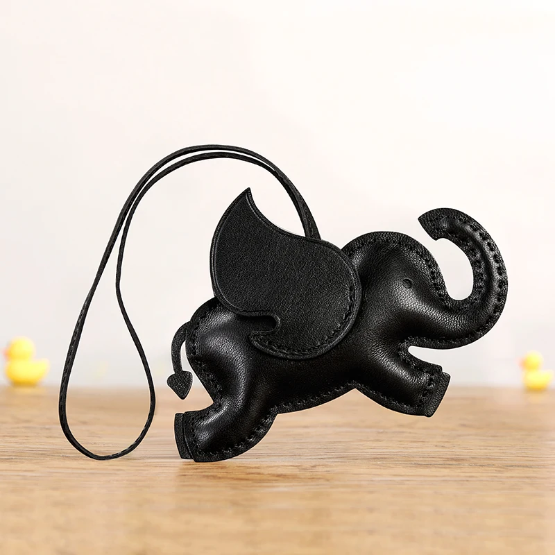 Dimy 2023 New Bunny Pendant Handmade Leather Bag Pendant Car Rearview Mirror Lamb Feather Pendant