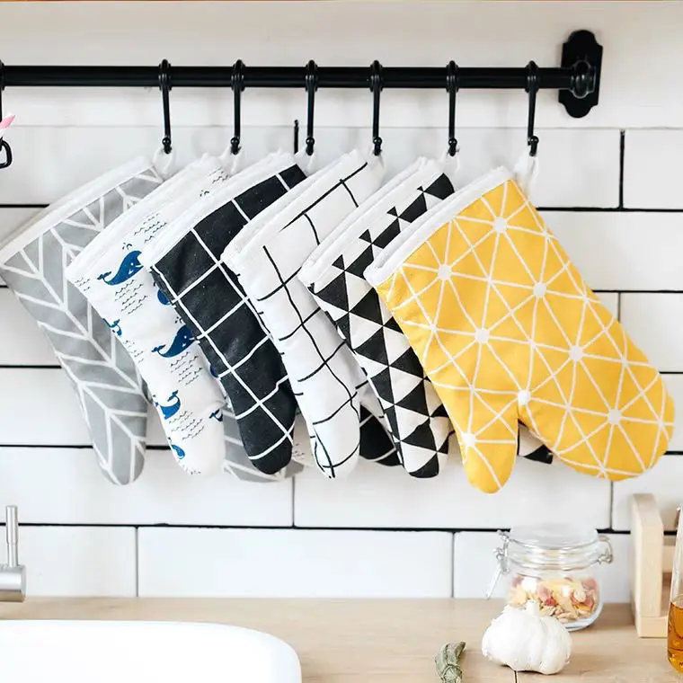 

New Anti-scalding Heat Insulation Gloves High Temperature Washable Kitchen Household Baking Microwave Oven Oven Gloves Boutique