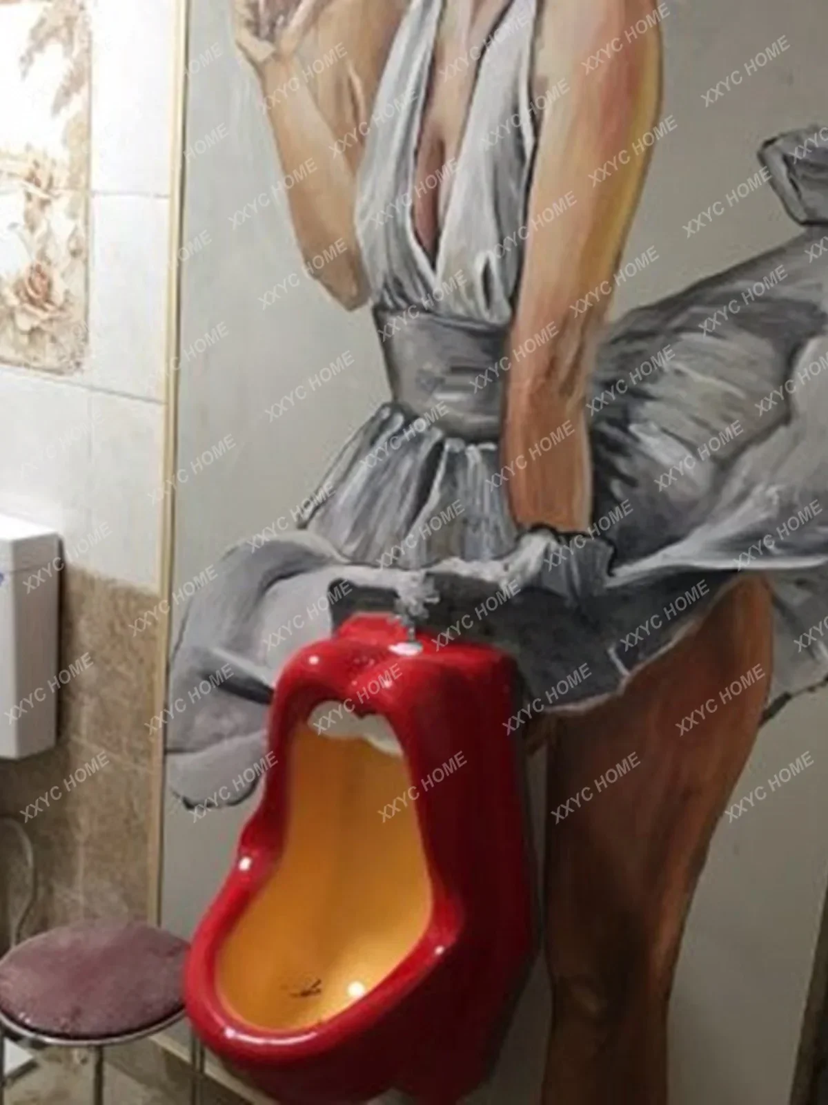 Красивая Женская круглая девушка человеческие росты wiadro