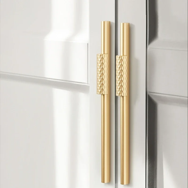 Черные золотые дверные ручки для кухонного шкафа из цинкового сплава