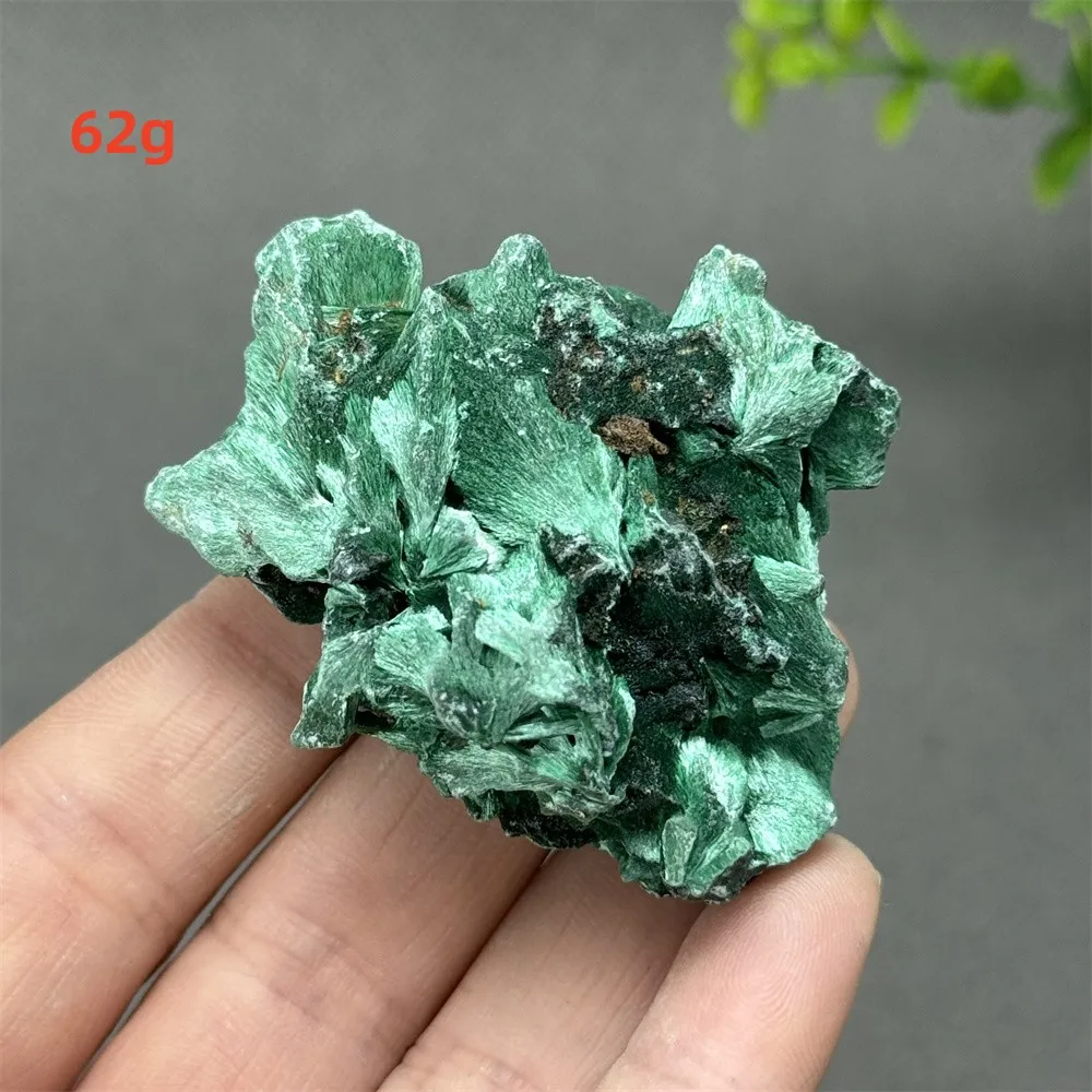 Зелёный малахит, куб