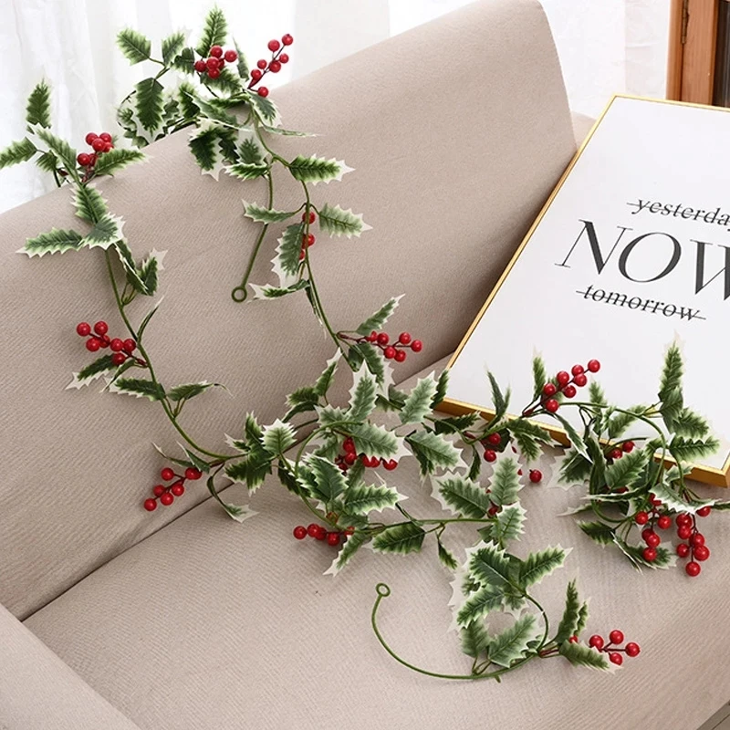

1.75m Christmas Holly Leaf Garland Rattan Artificial Leaves Red Berries Xmas Tree Decoration For Home Fireplace Decor DIY Wreath