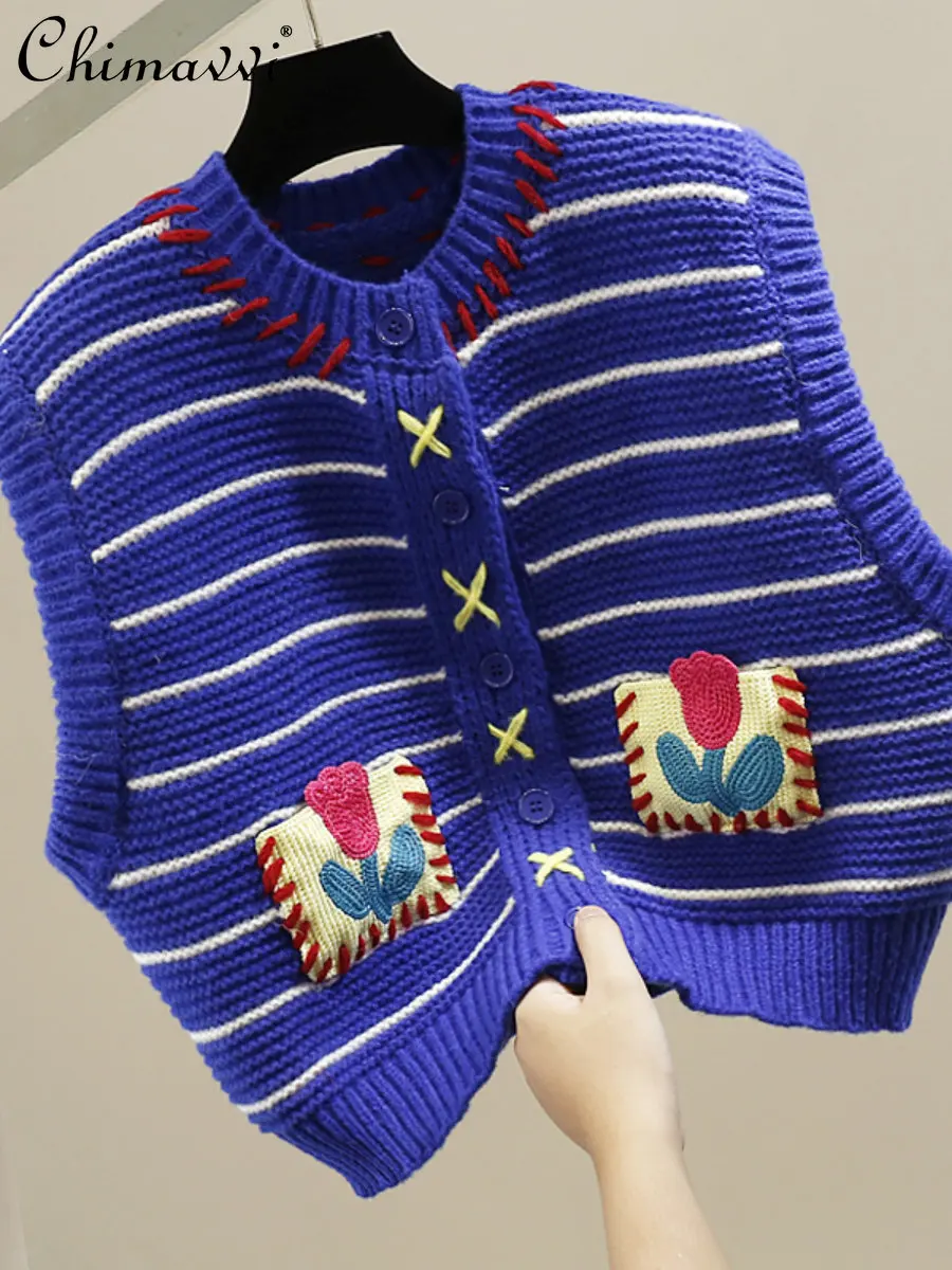 

Fashion Flower Embroidery Contrast Color Stitching Sleeveless Sweater Vest Casual Slimming and Short Knitted Vests Innerwear
