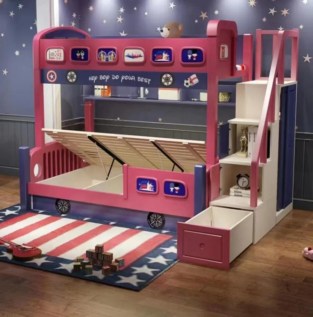 Детская двухъярусная кровать из дерева