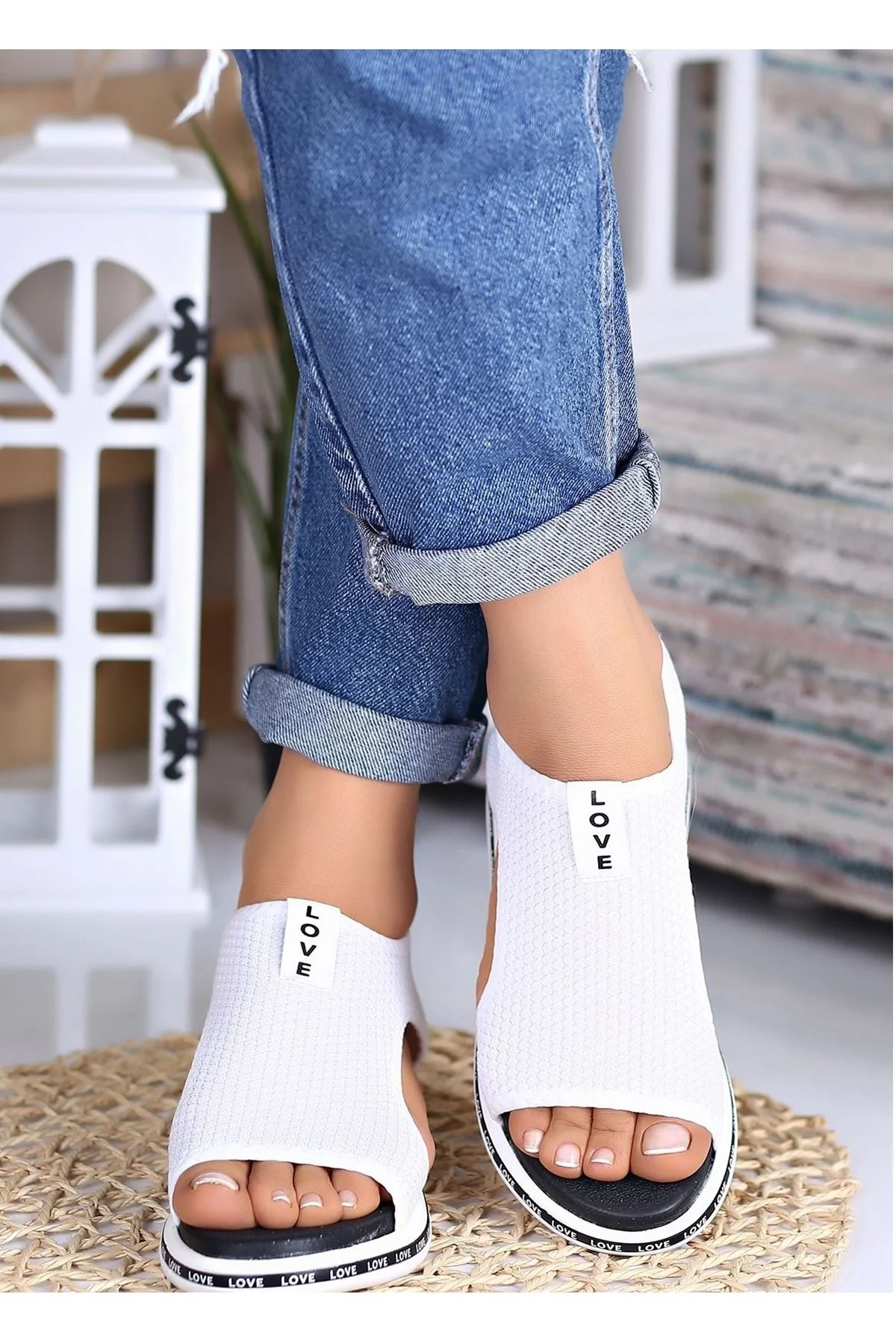 

Verşan White Ladies Sport Shoes