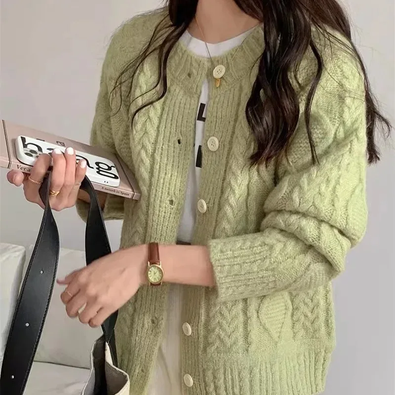 Женский однобортный вязаный кардиган с длинным рукавом круглым вырезом