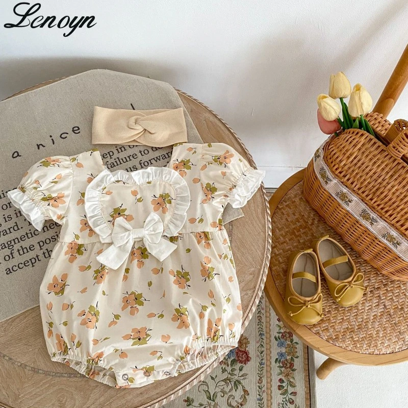 

Lenoyn INS Summer New Baby Children's Bodysuit Girl Baby Love Floral Bubble Short Sleeve Cotton Triangle Romper Creeper