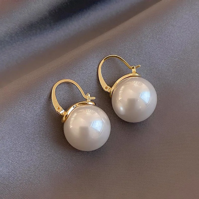 

2023 New Cute Pearl Studs Hoop Earrings for Women Gold Color Minimalist Wedding Fashion Jewelry