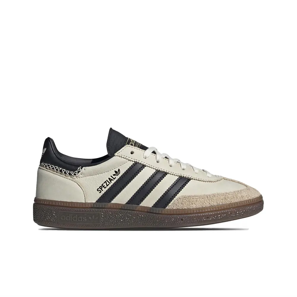 Фото Женские белые низкие кроссовки adidas Originals HANDBALL SPEZIAL с закругленным носком для комфорта и тепла IE3698 №3