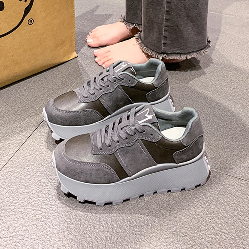 Женские кроссовки на платформе зимние ботильоны плоской подошве повседневная