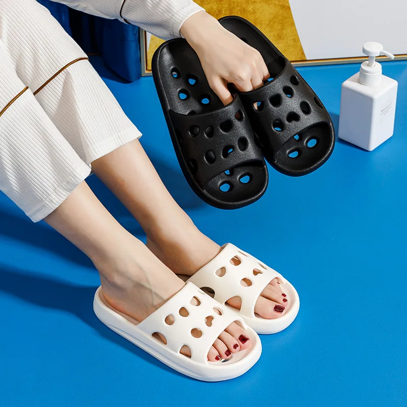 

Bathroom Slippers Women's Soft Bottom Bath Non-slip Deodorant Water Leakage Home Indoor Mute Couple Quick-drying Slippers Men