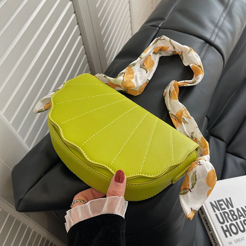 

Personality Popular Women's Bag Shoulder Bag 2022 Summer New All-match Messenger Bag Fashion Niche Design Ruffled Shell Bag