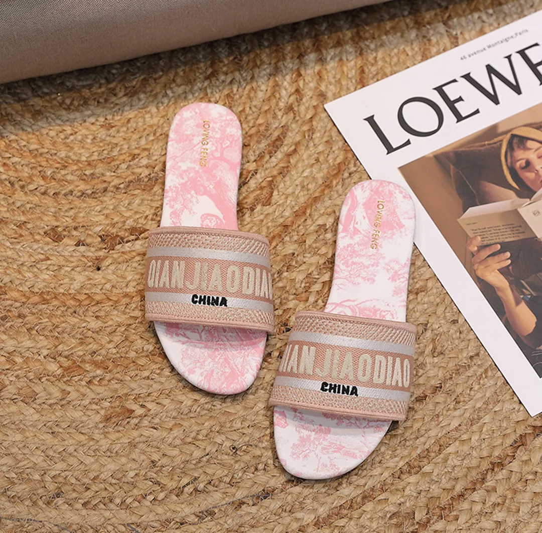 

Designer Women Slippers Flat Sandals 2023 Summer Beach Nude Black White Brown Matte Slides slide Woman Outdoor Slipper shoes