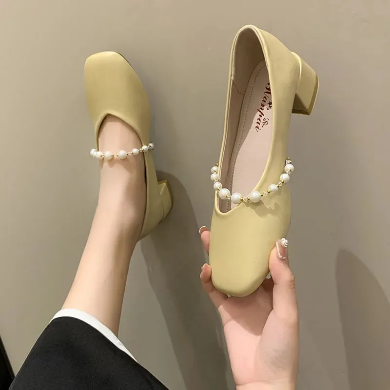 

Женские Туфли Мэри Джейн, Белые балетки на плоской подошве с жемчужинами и цепочками, повседневные туфли с квадратным носком, 2023