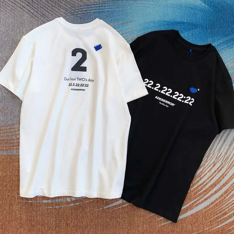 Женская футболка с коротким рукавом принтом в виде сердца |