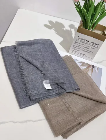 Кашемировая мерцающая шаль  Vogue Studio