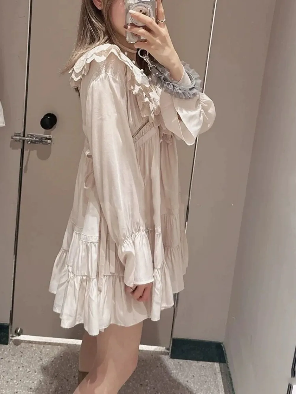 Kuzuwata Нежный халат с воротником Питер Пэн и расклешенными рукавами оборками