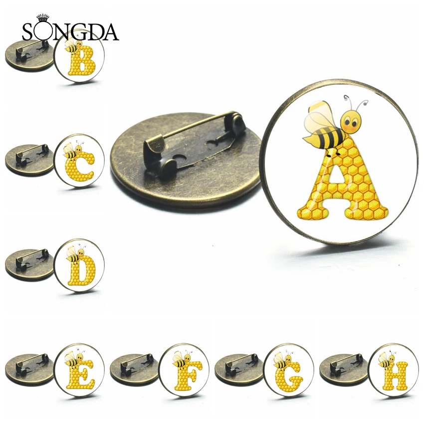 

Cute Honeybee Honeycomb Brooches Cartoon A-Z Initial Letter Photos Glass Cabochon Breastpin Fashion Badge Pins Accessories Gifts