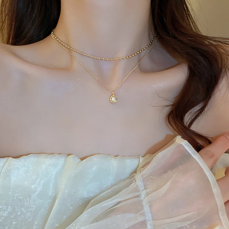 

AMC French Simple Irregular Pearl Double Necklace Fashion Ins Clavicle Chain Senior Sense Temperament Collars Female