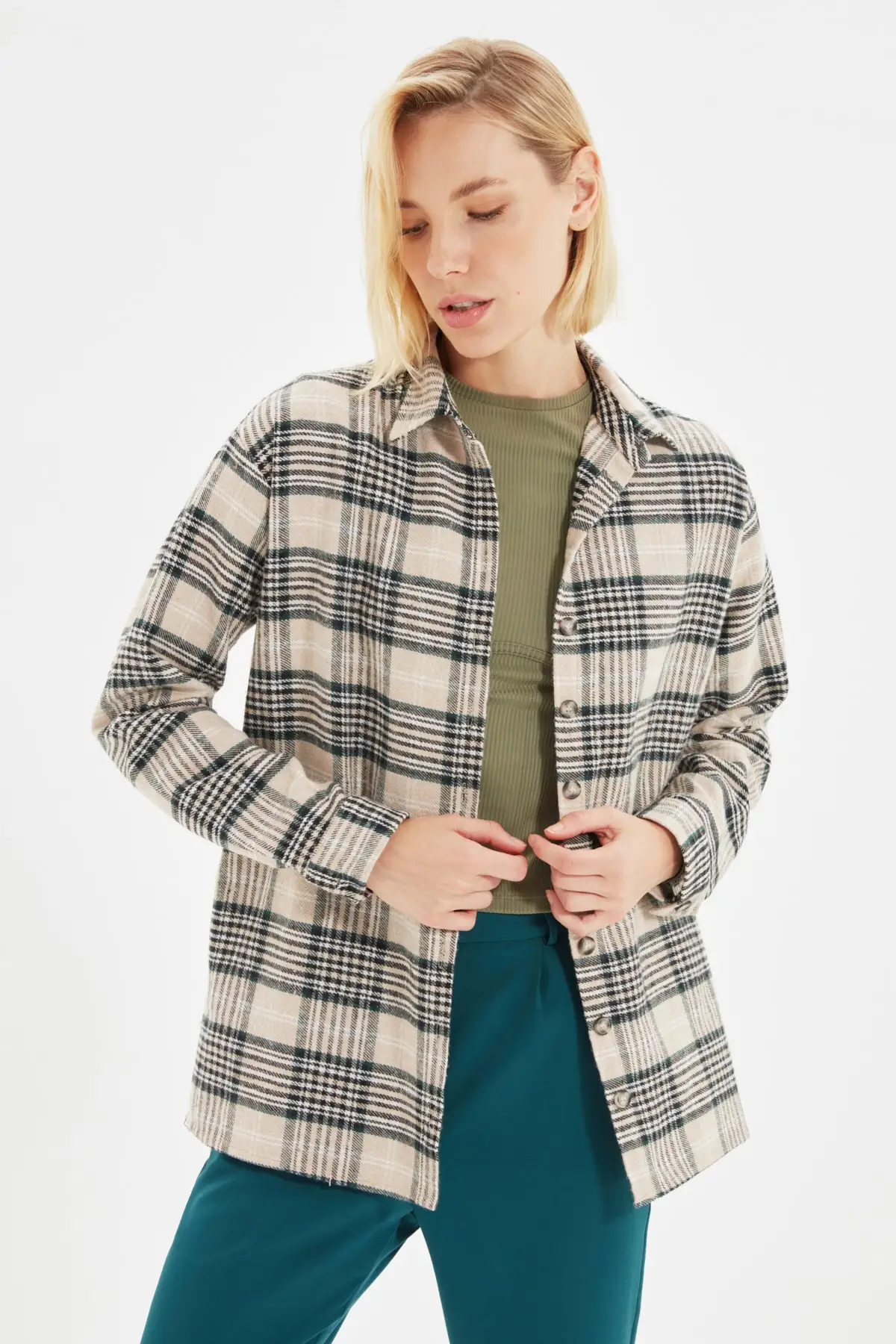 

Trendyol Pocket Detail Shirt TWOAW22GO0575