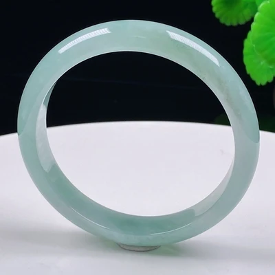 

Изысканный браслет из натурального бирманского нефрита 54 мм-62 мм