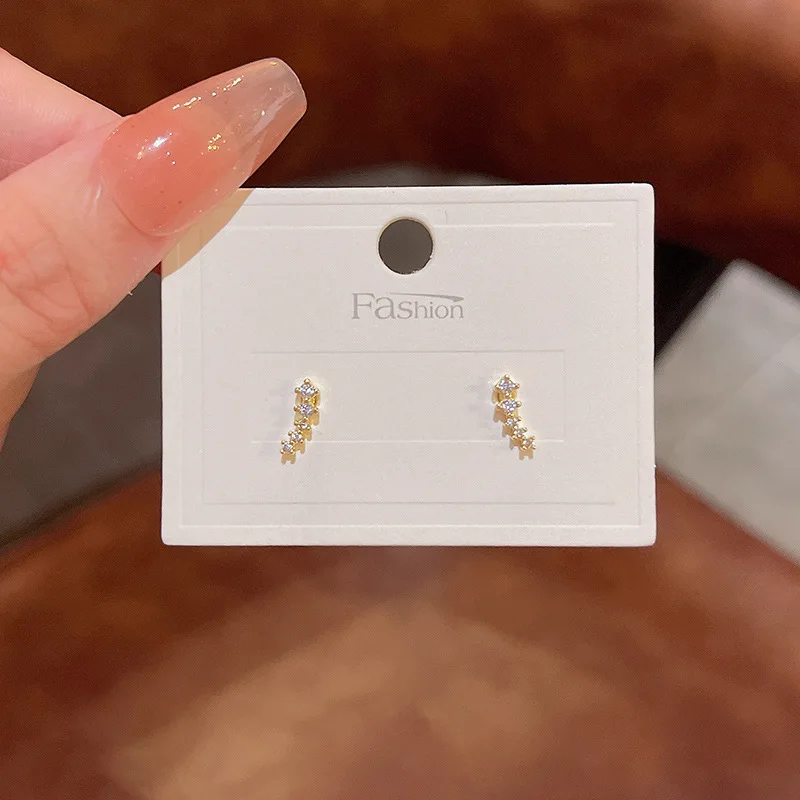 

Korea's New Exquisite Zircon Small Earrings Women Jewelry Simple Geometry of Temperament Earrings for Women